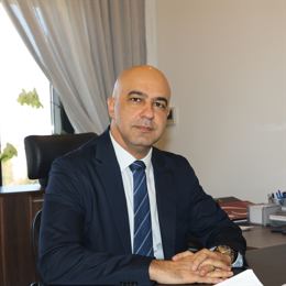 周三（2月26日），“Magnificent 7”中的表现为：英伟达上涨3.67%，Meta Platforms上涨2.46%，亚马逊上涨0.68%，微软上涨0.46%；谷歌 A 下跌1.53%，苹果下跌2.7%，特斯拉下跌3.96%。另外，台积电ADR上涨2.77%，礼来制药上涨1.46%，AMD上涨0.75%，巴菲特的伯克希尔哈撒韦B类股下跌1.14%。