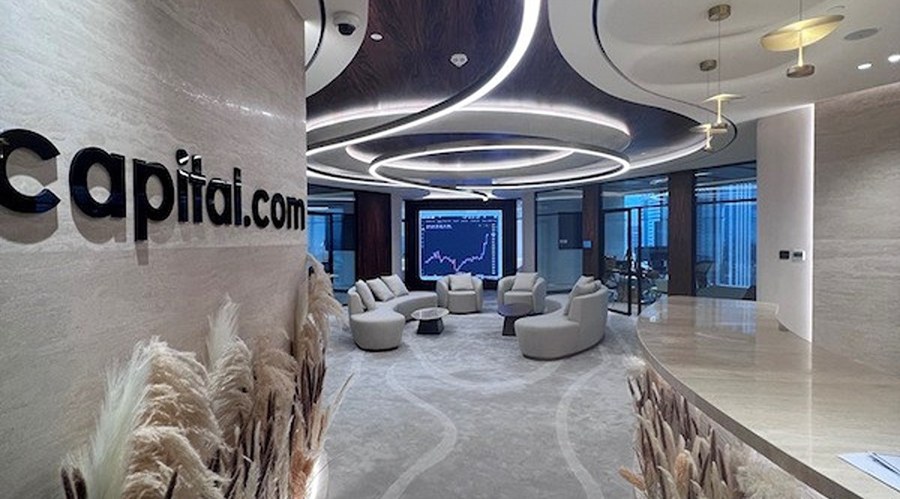 纳斯达克指数最新动向:跌幅显著,触及18100.00重要心理关口