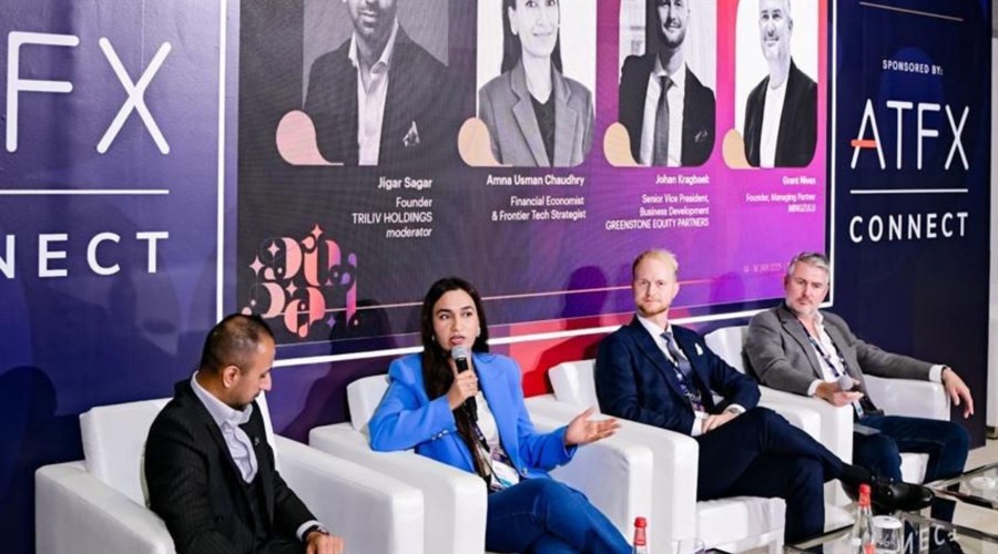 在2025年英伟达GPU技术大会（GTC）上，CEO黄仁勋指出，关于人工智能（AI）规模扩展速度放缓的普遍看法几乎是“错误的”。实际上，新的规模扩展方法和技术使得AI的发展速度超过以往，成功的规模扩展对于英伟达在AI模型开发者和服务器提供商中大量销售图形处理器（GPU）至关重要。